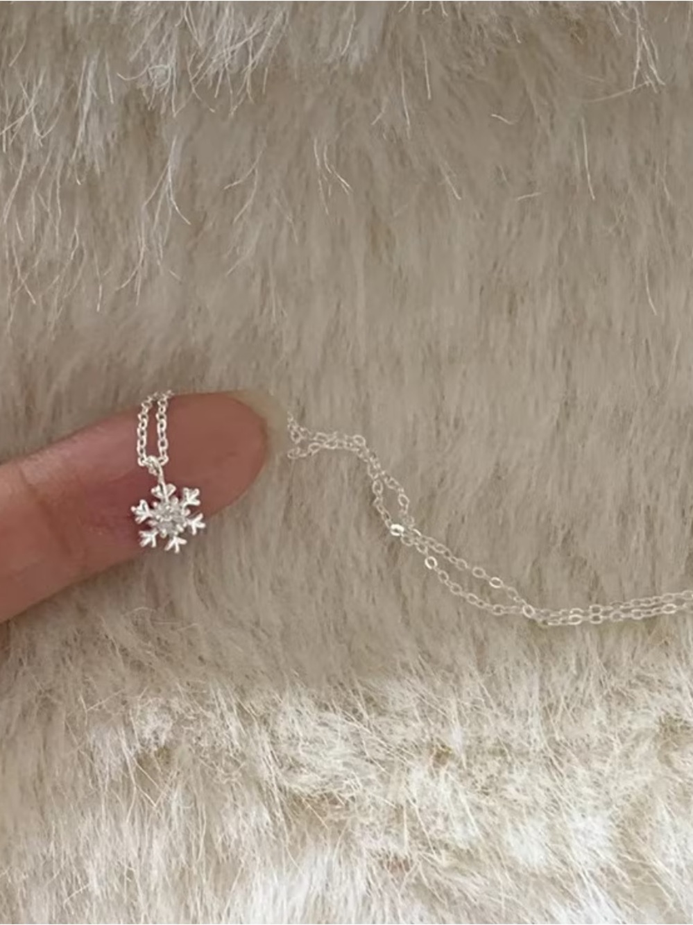 Silvery Snowflake Pendant Necklace - Women Sweater Accessory